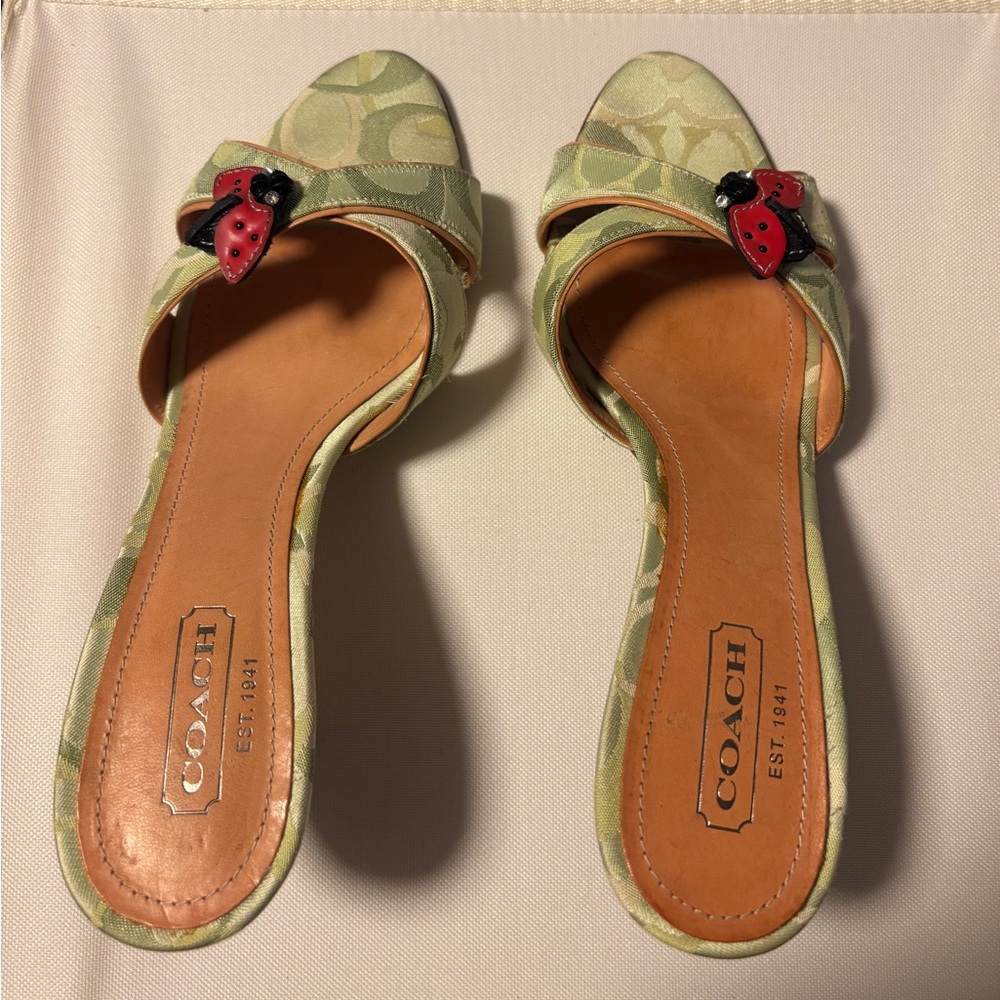 Coach Women's Green Heels with Red Butterfly Accent - Picture 4 of 4